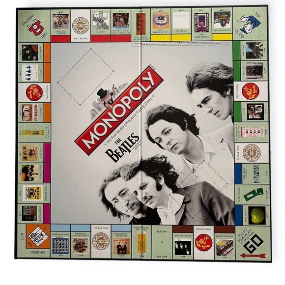 Monopoly THE BEATLES Collector's Edition Complete Game *Except 1 Fab Four Card* - Picture 6 of 6
